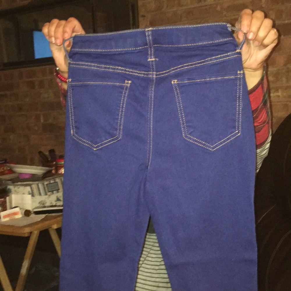No Boundaries Blue Jeans - Picture 2 of 3